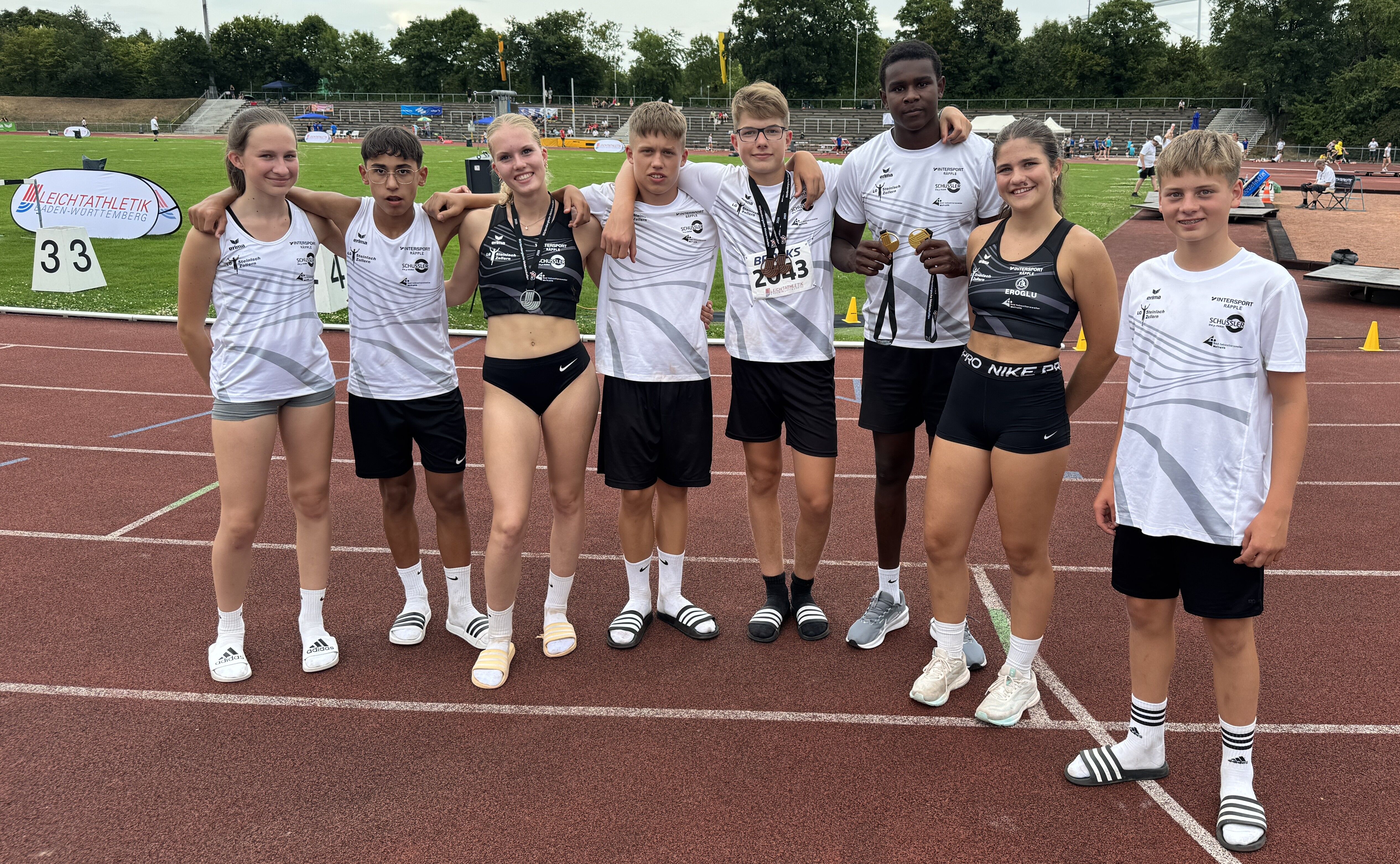 Für die württembergischen Leichtathletik-Meisterschaften der Jugend U16 in Stuttgart hatten sich elf Athletinnen und Athleten der LG Steinlach-Zollern qualifiziert.