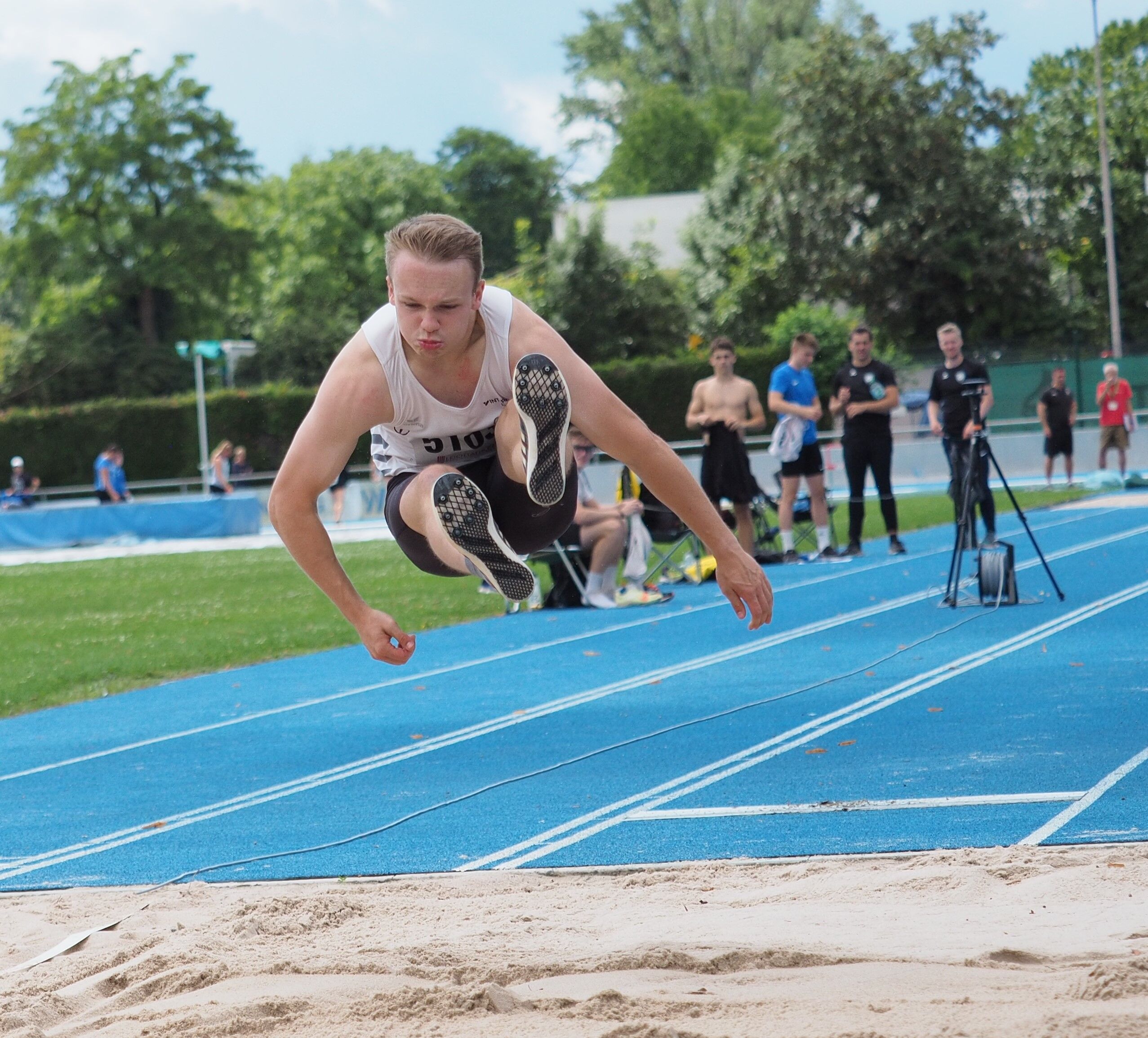 Finn Schulz sprang mit 6,66m PB