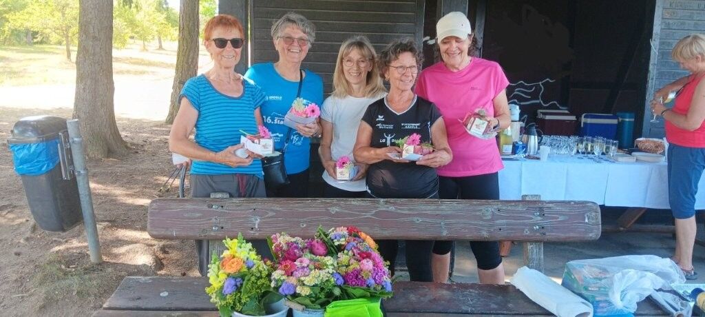 Die fünf Jubilare des Walkingtreffs der LG Steinlach-Zollern