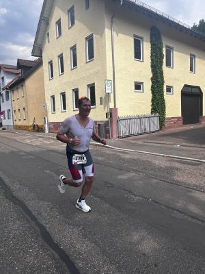 Alexander Görzen ist im Laufen eigentlich sehr leistungsstark, musste beim abschließenden Marathon in Nagold aber entkräftet aufgeben.