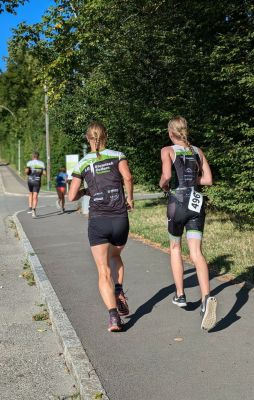 Auf der Rad- und Laufstrecke wurden die jungen Schnuppertriathleten von einem erfahrenen Sportler begleitet.