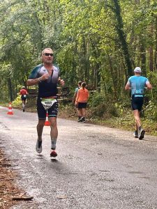 Matthias Förster auf der überwiegend flachen Laufstrecke