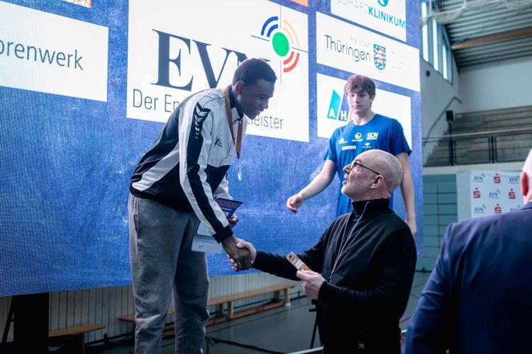 images/stories/Leichtathletik/2026/2026-01-31-Clesio-Foto-Siegerehrung.jpg#joomlaImage://local-images/stories/Leichtathletik/2026/2026-01-31-Clesio-Foto-Siegerehrung.jpg?width=1600&height=1066