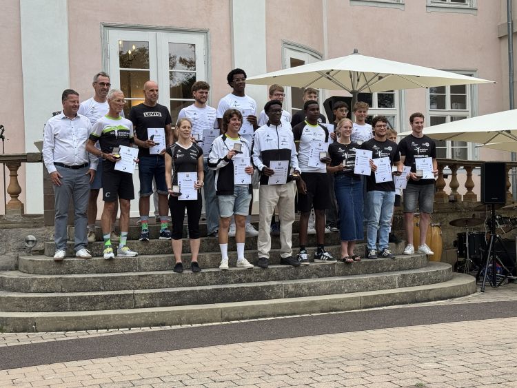 images/stories/sonstiges/2025/2025-07_Sportlerehrung_Stadt_Hechingen.JPG#joomlaImage://local-images/stories/sonstiges/2025/2025-07_Sportlerehrung_Stadt_Hechingen.JPG?width=4032&height=3024