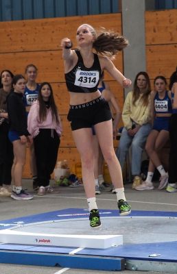 Die Goldmedaillengewinnerin der W15 Nina Richter