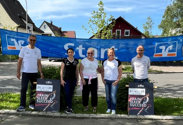 images/stories/Stadtlauf/2025/20250519_Auftakt_PresseMitteilung_Moessinger-RoeWa-Lauf-2025-Foto.jpg#joomlaImage://local-images/stories/Stadtlauf/2025/20250519_Auftakt_PresseMitteilung_Moessinger-RoeWa-Lauf-2025-Foto.jpg?width=2806&height=1916