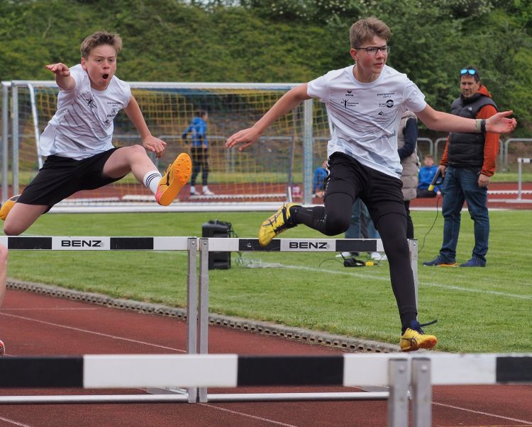 images/stories/Leichtathletik/2025/2025-05-09_RegioHuerdenStabhochDreisprung_Albstadt-Foto-Tom-Noah.JPG#joomlaImage://local-images/stories/Leichtathletik/2025/2025-05-09_RegioHuerdenStabhochDreisprung_Albstadt-Foto-Tom-Noah.JPG?width=3089&height=2484