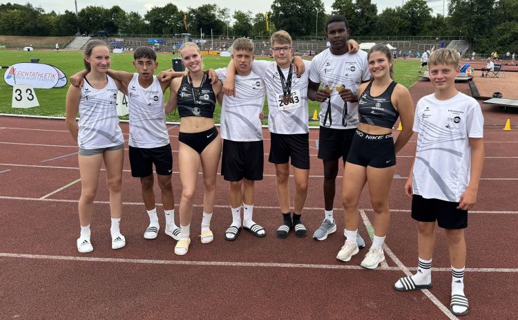 images/stories/Leichtathletik/2025/Bericht-württembergische-Finals-der-U16-in-Stuttgart/2025-07-21_WLV-U16-Einzel-_Stuttgart-Foto-Gruppe.JPG#joomlaImage://local-images/stories/Leichtathletik/2025/Bericht-württembergische-Finals-der-U16-in-Stuttgart/2025-07-21_WLV-U16-Einzel-_Stuttgart-Foto-Gruppe.JPG?width=5061&height=3123