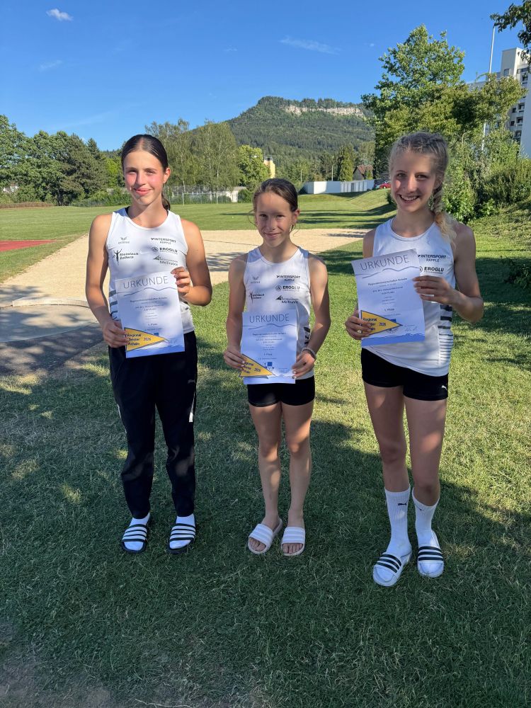 images/stories/Leichtathletik/2026/Regiomeisterschaften-Achalm/2026-06-14_Regio-MK-U16-U14_Weilstetten-Foto-Schäfer-Leipp-von-der-Ruhr.jpg#joomlaImage://local-images/stories/Leichtathletik/2026/Regiomeisterschaften-Achalm/2026-06-14_Regio-MK-U16-U14_Weilstetten-Foto-Schäfer-Leipp-von-der-Ruhr.jpg?width=4284&height=5712