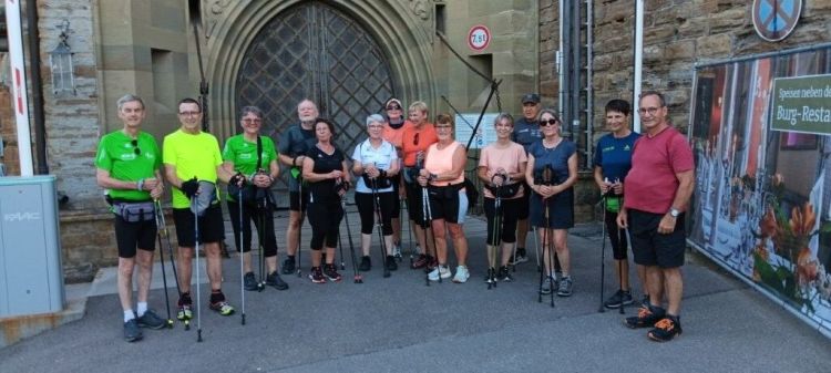 images/stories/Walkingtreff/2025/2025-Mondschein-Vollmondwalking/2025-NW-Vollmond-Foto-Burg.jpg#joomlaImage://local-images/stories/Walkingtreff/2025/2025-Mondschein-Vollmondwalking/2025-NW-Vollmond-Foto-Burg.jpg?width=1024&height=460