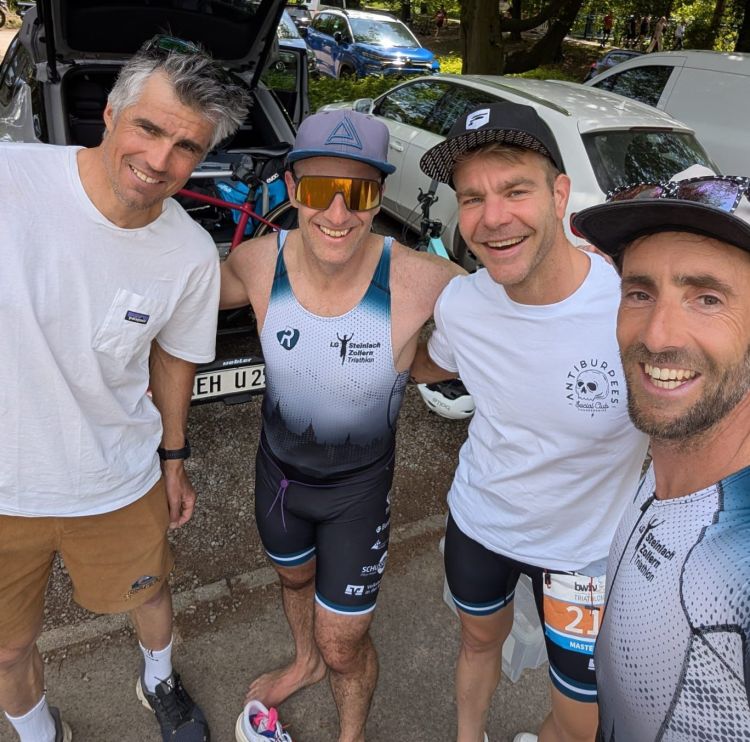 images/stories/Triathlon/2026/2026-Waiblingen-Foto-Masters-Team.JPG#joomlaImage://local-images/stories/Triathlon/2026/2026-Waiblingen-Foto-Masters-Team.JPG?width=1368&height=1353