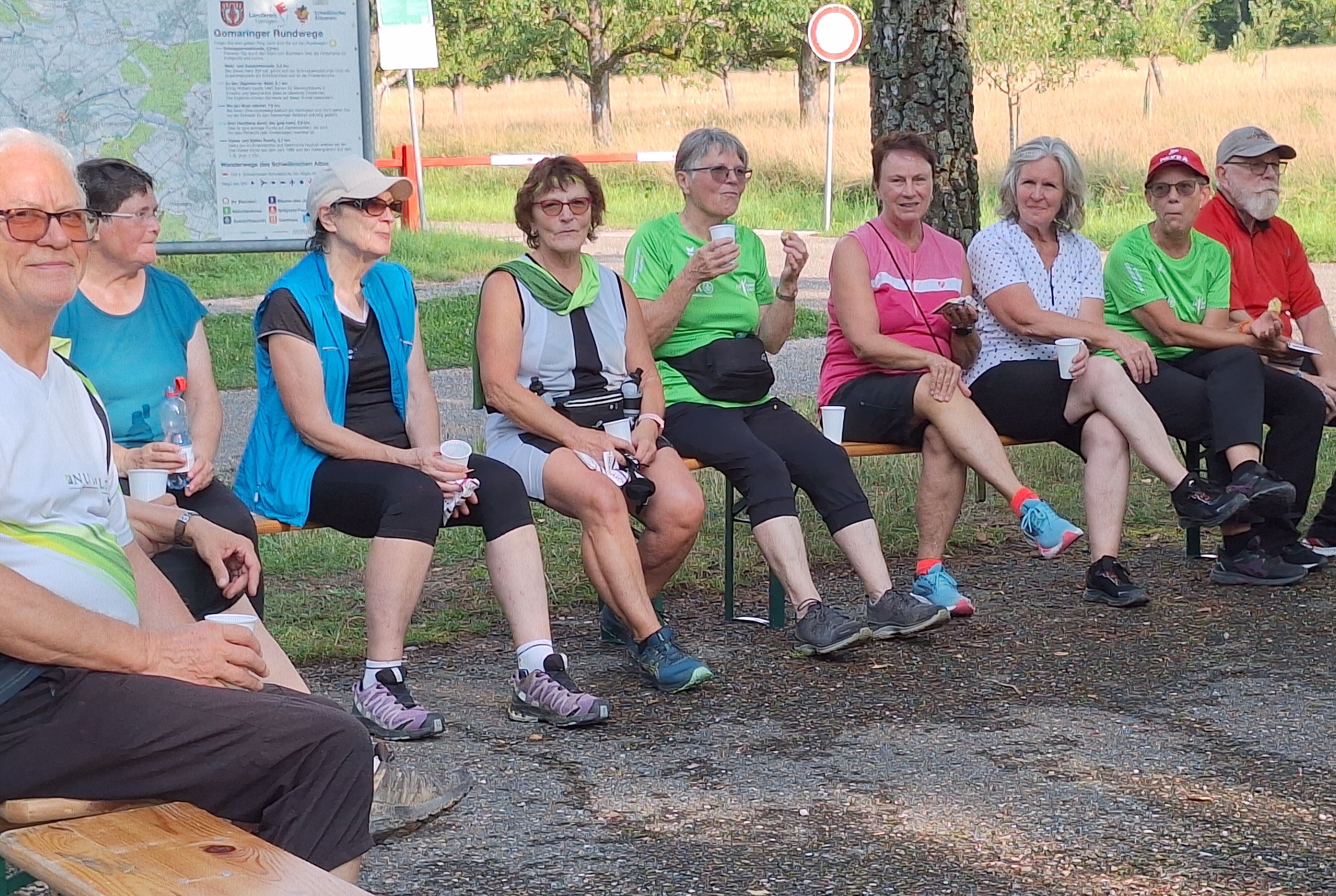 Das Nordic Walking im Sommerferienprogramm mit den Gomaringer Walkingfreunden ist immer eines der Highlights.