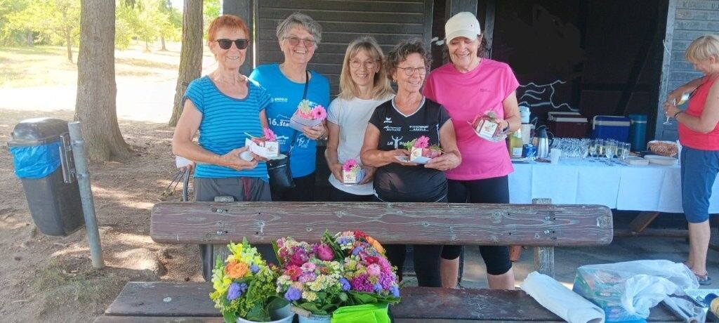 Die fünf Jubilare des Walkingtreffs der LG Steinlach-Zollern